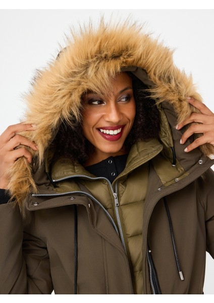 Regular Fit Kadın Kaban indirimleri