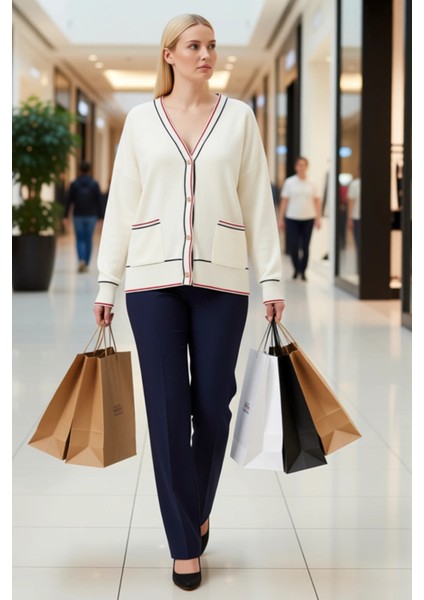 Kadın Çizgili V Yaka Triko Hırka Rahat Kalıbı ve Şık Detayları Ile Gündelik Kombinlerinize Uyum modelleri