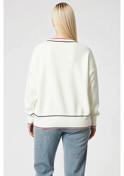 Kadın Çizgili V Yaka Triko Hırka Rahat Kalıbı ve Şık Detayları Ile Gündelik Kombinlerinize Uyum indirimleri