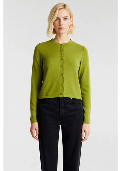 Kadın Bisiklet Yaka Düz Renk Triko Hırka Günlük ve Şık Kombinlerde Tercih Edilen Önemli Bir Parça fırsatları