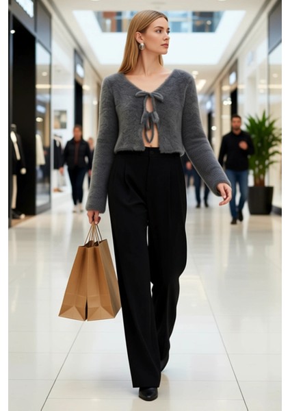 Kadın Tüylü Bağlama Detaylı Crop Triko Hırka Günlük Şıklık ve Sunan Modern ve Konforlu Tasarım modelleri