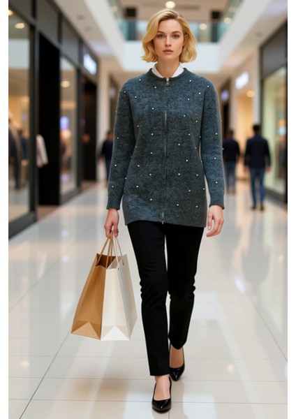 Kadın Fitted Kesim Taş Detaylı Fermuarlı Uzun Kollu Bisiklet Yaka Düz Desen Zarif Triko Hırka modelleri