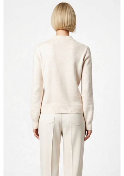 Kadın Yumuşak Dokulu Kalp Düğmeli Triko Hırka Ceket Görünümüyle Şıklık ve Konforu Birleştiriyor indirimleri