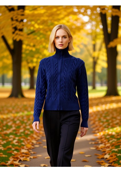 Kadın Gardırop Temel Parçası Saç Örgü Desenli Devrik Yaka Fermuarlı Uzun Kollu Triko Kazak