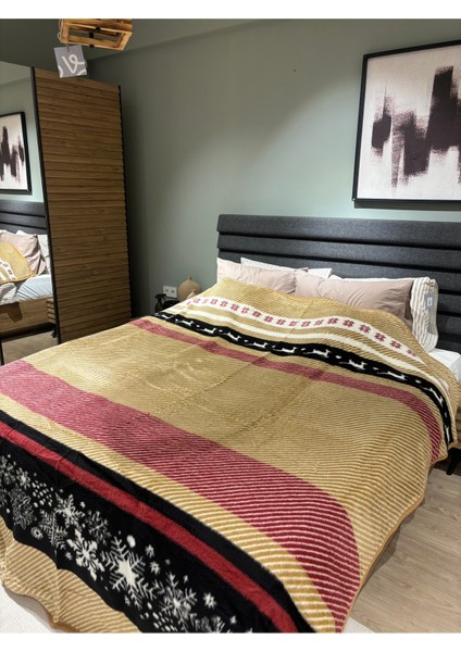 Softy Serisi Akrilik Yumuşak Kalın Battal Boy Battaniye 200X220 Ölçüsü 500GR / M2 Ağırlığı