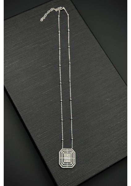 925 Ayar Gümüş Zirkon Taşlı Gümüş Renk Kadın Kolye FRJ30890-990-A