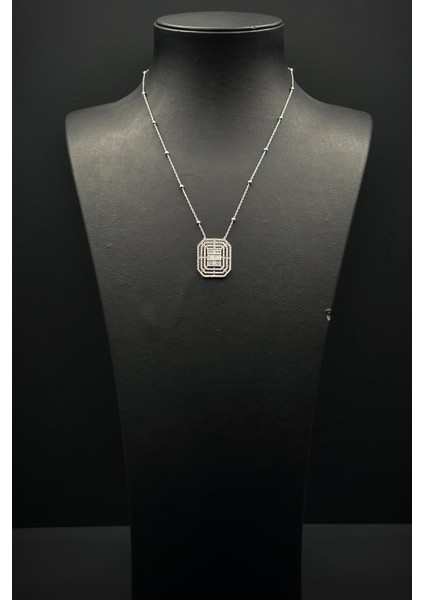 925 Ayar Gümüş Zirkon Taşlı Gümüş Renk Kadın Kolye FRJ30890-990-A modelleri