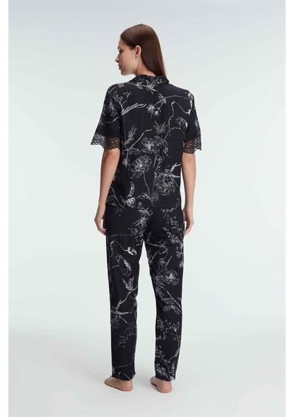 Arias Closet Yarım Kollu V Yaka Kadın Viskon Çiçek Desenli Yazlık Dokuma Dantel Detaylı Pijama Takımı modelleri