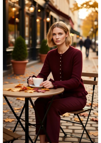 Kadın Fırfır Detaylı Düğmeli Triko Hırka Yumuşak Dokusuyla Günlük Kombinlerinize Zarafet Katıyor fiyatları