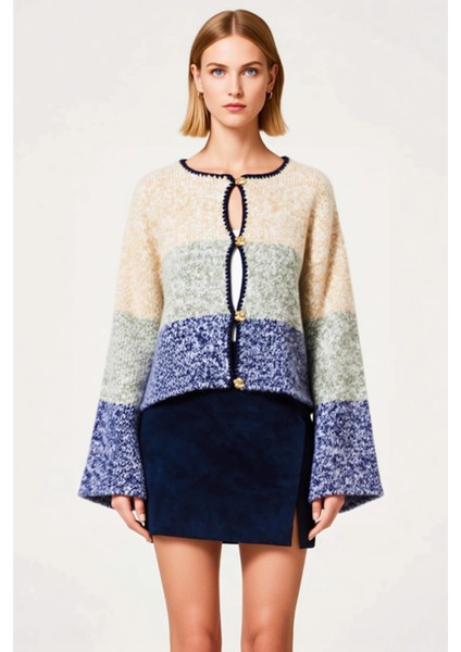 Kadın Düğme Detaylı Crop Yumuşak Dokulu Renk Bloklu Uzun Kollu Triko Hırka Modern Şık Tasarım fırsatları