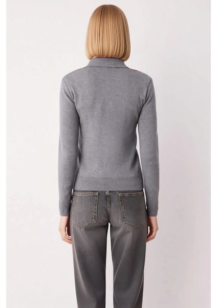 Kadın Baklava Desenli Rahat Kesim Uzun Kollu Düğmeli Merserize Görünümlü Polo Yaka Triko Hırka indirimleri