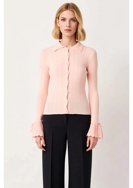 Kadın Zamansız Şıklık Fitilli Polo Yaka Uzun Kollu Manşet Bağlama Detaylı Düğmeli Triko Hırka fırsatları