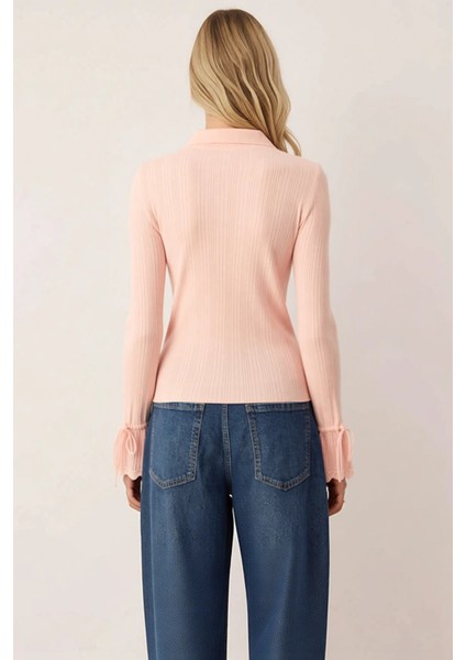 Kadın Zamansız Şıklık Fitilli Polo Yaka Uzun Kollu Manşet Bağlama Detaylı Düğmeli Triko Hırka indirimleri