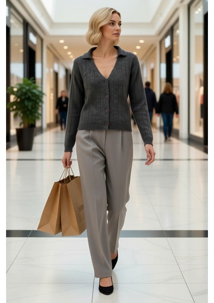 Modern Kadın Giyiminin Vazgeçilmezi Polo Yaka Uzun Kollu Triko Hırka Her An Şıklık Sunar ve Konfor modelleri