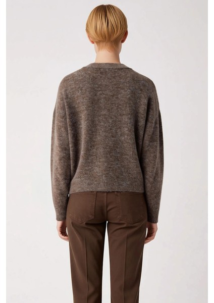 Kadın Bisiklet Yaka Düşük Kol Oversize Kesim Triko Hırka Kış Günleri Konforlu Şık Bir Dış Giyim indirimleri