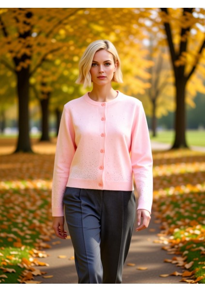 Kadın Yumuşak Dokulu Bisiklet Yaka Uzun Kollu Düğmeli Örgü Hırka Günlük Şıklık ve Konforlu