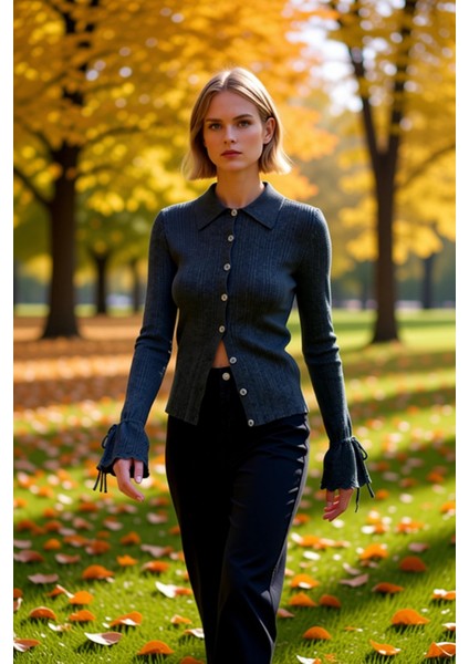 Kadın Zamansız Şıklık Fitilli Polo Yaka Uzun Kollu Manşet Bağlama Detaylı Düğmeli Triko Hırka