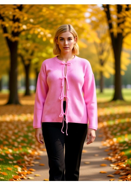 Kadınların Günlük Kombinlerine Modern Bir Hava Katan Bağlama Detaylı Örgü Hırka Stili ve Şıklık Bir