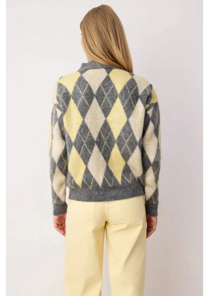 Kadın V Yaka Yumuşak Dokulu Baklava Desenli Triko Hırka Rahat Kesim Uzun Kollu Günlük Şıklık ve indirimleri