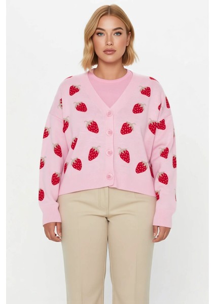 Kadın Büyük Beden Çilek Desenli V Yaka Düşük Kol Crop Triko Hırka Şık ve Konforlu Günlük Giyim fırsatları