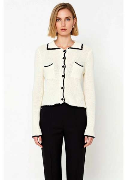 Kadın Triko Hırka Polo Yaka Kontrast Şerit Detaylı Uzun Kollu Rahat Kalıp Kısa Kesim Şıklık fırsatları