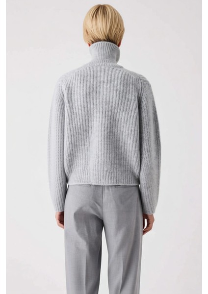 Kadın Geniş Kalıp Fermuarlı Triko Hırka Günlük Stilinizi Tamamlayan Yumuşak Dokunuş ve Konfor indirimleri