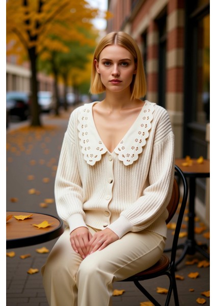 Kadın Gömlek Yaka Garnili Işlemeli Detaylara Sahip Yumuşak Dokulu Geniş Kalıp Balon Kol Triko Hırka fiyatları