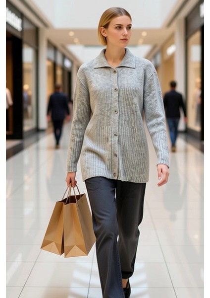Kadın Regular Kalıp Düğmeli Gömlek Yaka Uzun Kollu Fitilli Triko Hırka Günlük Şıklık ve Konfor modelleri