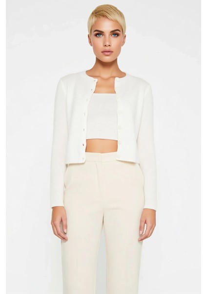 Kadınlara Özel Yumuşak Dokulu Iki Parçalı Crop Triko Takım Günlük Şıklık ve Fonksiyonel Şık fırsatları