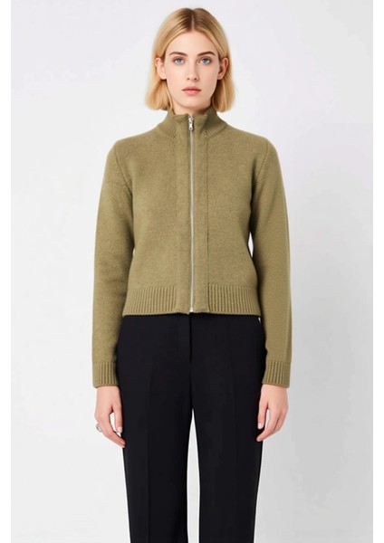 Kadın Fermuarlı Dik Yaka Triko Hırka Yumuşak Dokulu Rahat Kesim Şık Tasarım Fonksiyonel Spor fırsatları