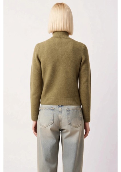 Kadın Fermuarlı Dik Yaka Triko Hırka Yumuşak Dokulu Rahat Kesim Şık Tasarım Fonksiyonel Spor indirimleri