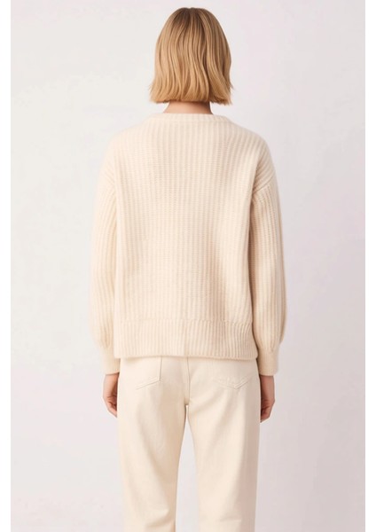 Kadın Gömlek Yaka Garnili Işlemeli Detaylara Sahip Yumuşak Dokulu Geniş Kalıp Balon Kol Triko Hırka indirimleri