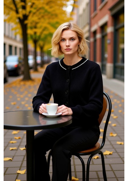 Kadın Ribanalı Bisiklet Yaka Inci Detaylı Düğmeli Triko Hırka Şık ve Konforlu Kombinler Oluşturun fiyatları