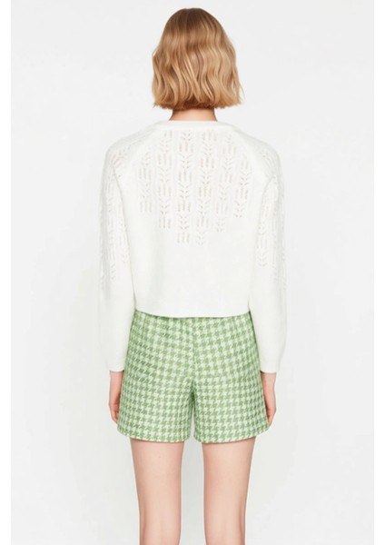 Kadın Şık ve Rahat Kısa Kesim Düğmeli Yumuşak Dokulu Ajurlu Delikli Triko Hırka Günlük Kullanım indirimleri