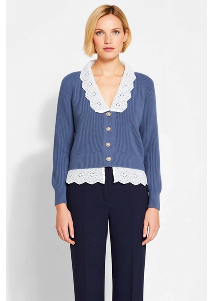 Kadın Crop Garnili V Yaka Triko Hırka Zarif Düğme Detayları ile Şık ve Konforlu Bir Seçim Her fırsatları