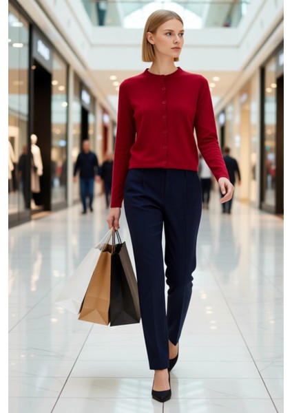 Kadın Bisiklet Yaka Düz Renk Triko Hırka Günlük ve Şık Kombinlerde Tercih Edilen Önemli Bir Parça modelleri