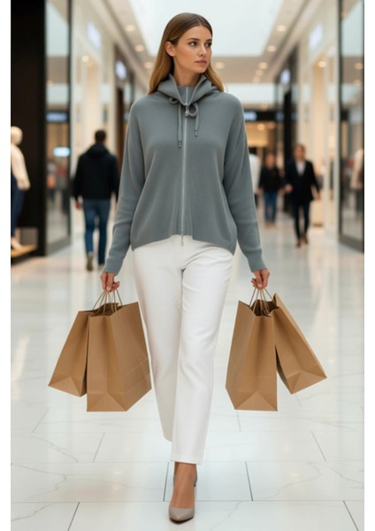 Kadın Geniş Kalıp Fermuar Detaylı Fitilli Akrilik Triko Hırka Bağcıklı Yüksek Yaka Düşük Omuzlu Uzun modelleri