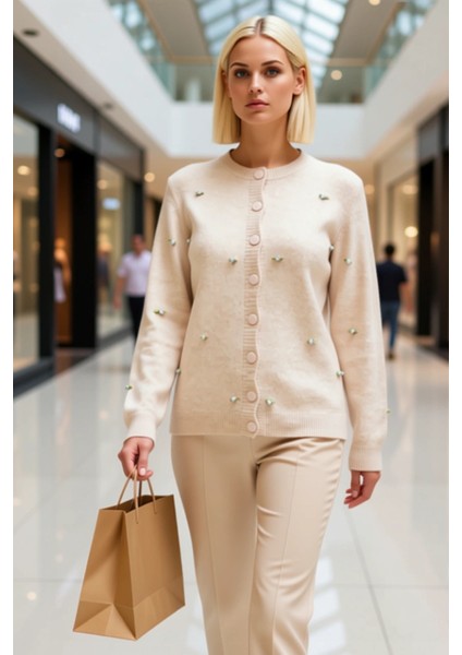 Kadın Taş Işlemeli Bisiklet Yaka Triko Hırka Rahat Kesim Uzun Kollu Günlük Şıklık Sunan Tasarım modelleri