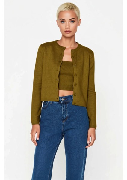 Kadınlara Özel Yumuşak Dokulu Iki Parçalı Crop Triko Takım Günlük Şıklık ve Fonksiyonel Şık fırsatları