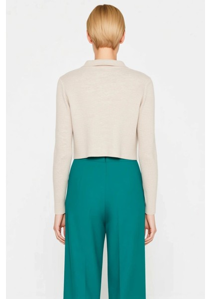 Kadın Crop Kesim Fermuarlı Polo Yaka Uzun Kollu Fitilli Triko Hırka Günlük Şıklık ve Sunan Tasarım indirimleri