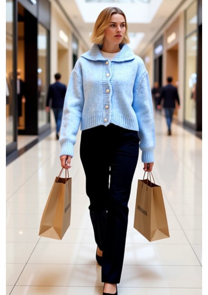 Kadınların Kış Gardıroplarına Sıcaklık ve Katan Düşük Kollu Polo Yaka Oversize Crop Triko Hırka modelleri