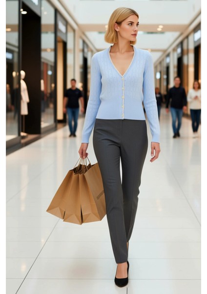 Kadın Ajurlu Delikli Dantel Garnili Detaylı Crop Triko Hırka Uzun Kollu V Yaka Rahat Şık Spor modelleri