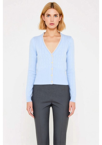 Kadın Ajurlu Delikli Dantel Garnili Detaylı Crop Triko Hırka Uzun Kollu V Yaka Rahat Şık Spor fırsatları