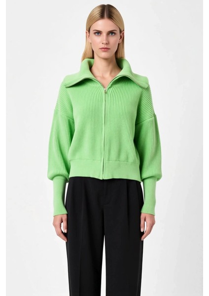 Kadın Geniş Kalıp Devrik Yaka Fermuarlı Triko Hırka Rahat ve Şık Görünüm Sunan Uzun Kollu Üst Giyim modelleri