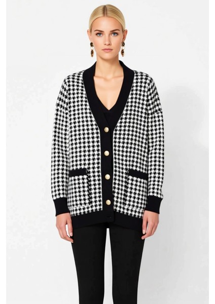 Kadın Şık ve Rahat Oversize Kesim Kazayağı Desenli V Yaka Düşük Kol Uzun Boy Triko Hırka Spor fırsatları