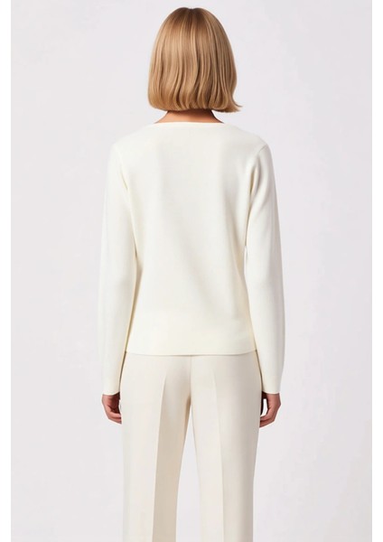 Kadın Şık V Yaka Düğmeli Triko Hırka Zamansız Tasarımıyla Gündelik ve Özel Anlara Uyum Sağlayan indirimleri