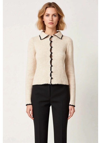 Kadın Kontrast Detaylı Polo Yaka Triko Hırka Günlük Şıklık ve Konfor Sunan Tasarım Estetik fırsatları