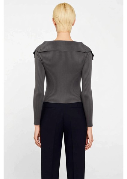 Kadın Devrik Yaka Fitilli Triko Hırka Uzun Kollu Crop Kesim Rahat ve Şık Kombinlerin Vazgeçilmezi indirimleri