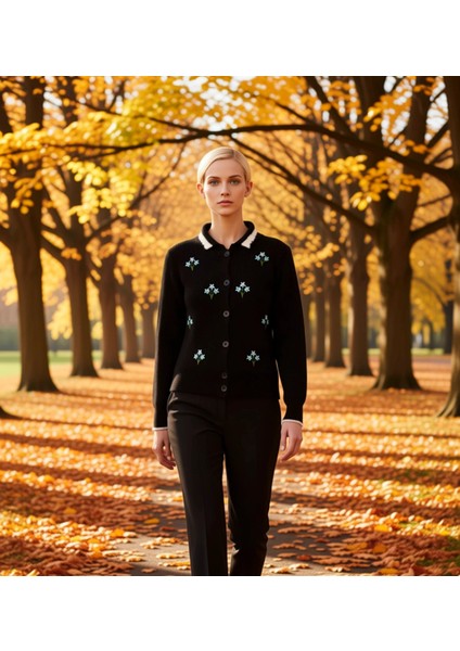 Kadın Çiçek Nakışlı Polo Yaka Triko Hırka Rahat Kesim Günlük Tamamlayan Zarif Bir Parça Şık