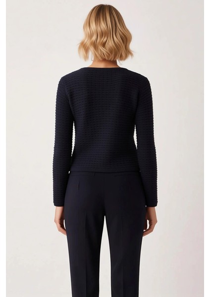 Kadın Dokulu Triko Hırka Bisiklet Yaka Uzun Kollu Düğme Detaylı Günlük Şıklık ve Konfor Şık indirimleri